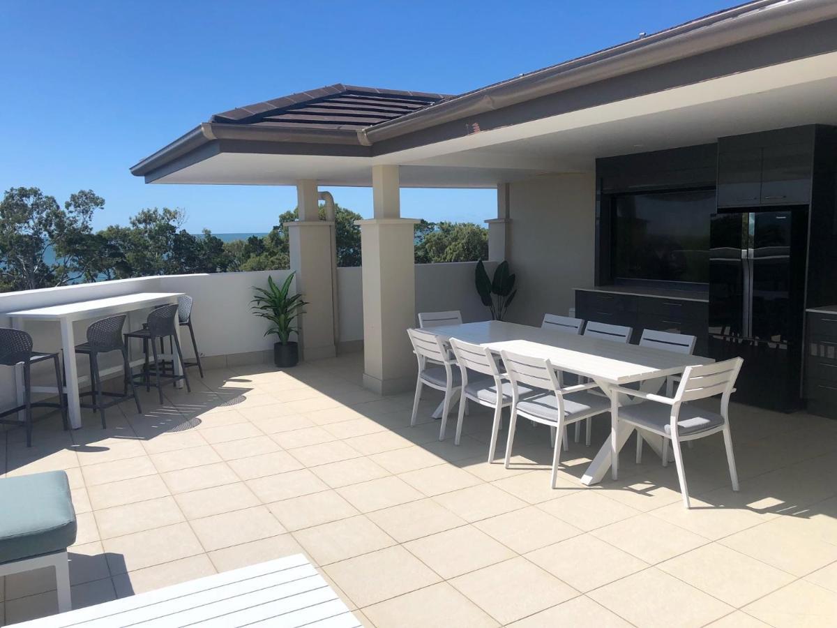 Grand Mercure Allegra Hervey Bay Extérieur photo Rooftop entertaining area