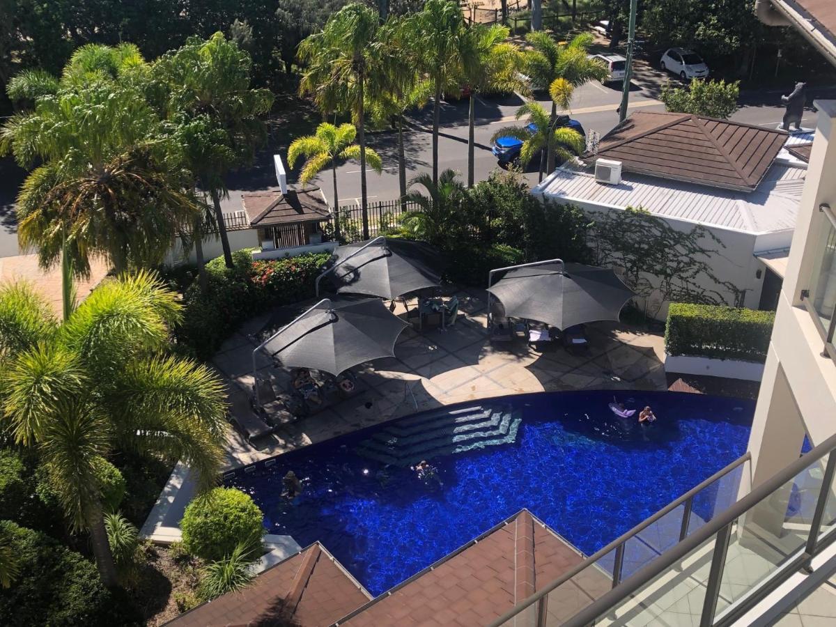 Grand Mercure Allegra Hervey Bay Extérieur photo The pool at the hotel