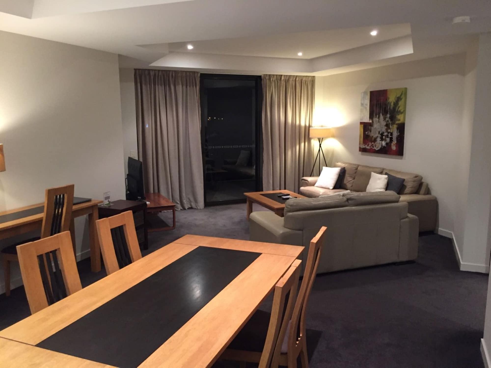 Grand Mercure Allegra Hervey Bay Extérieur photo A typical apartment at the hotel