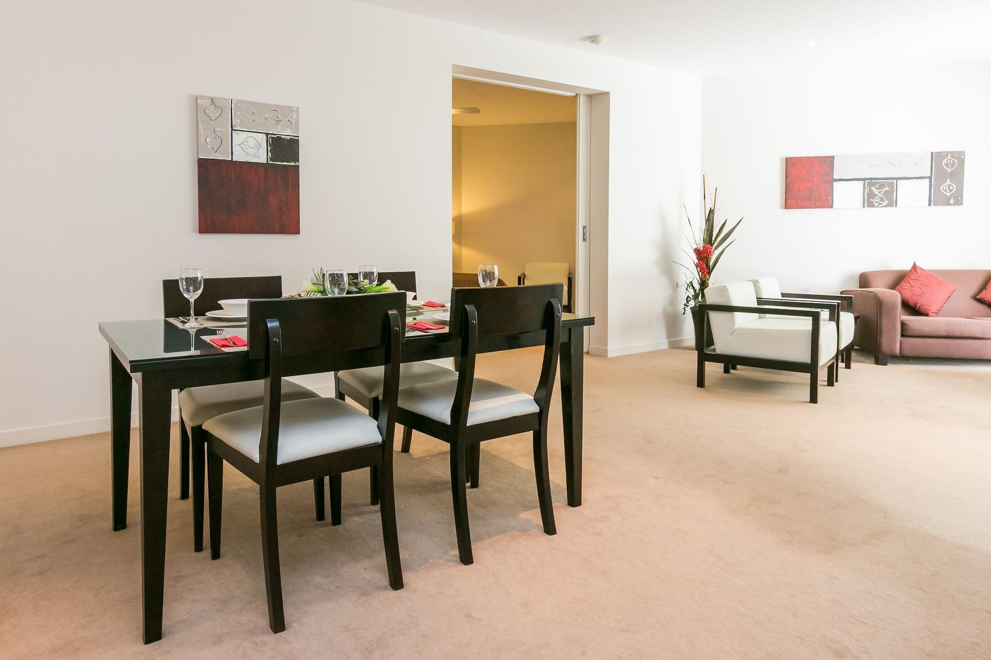 Grand Mercure Allegra Hervey Bay Extérieur photo A typical apartment at the complex
