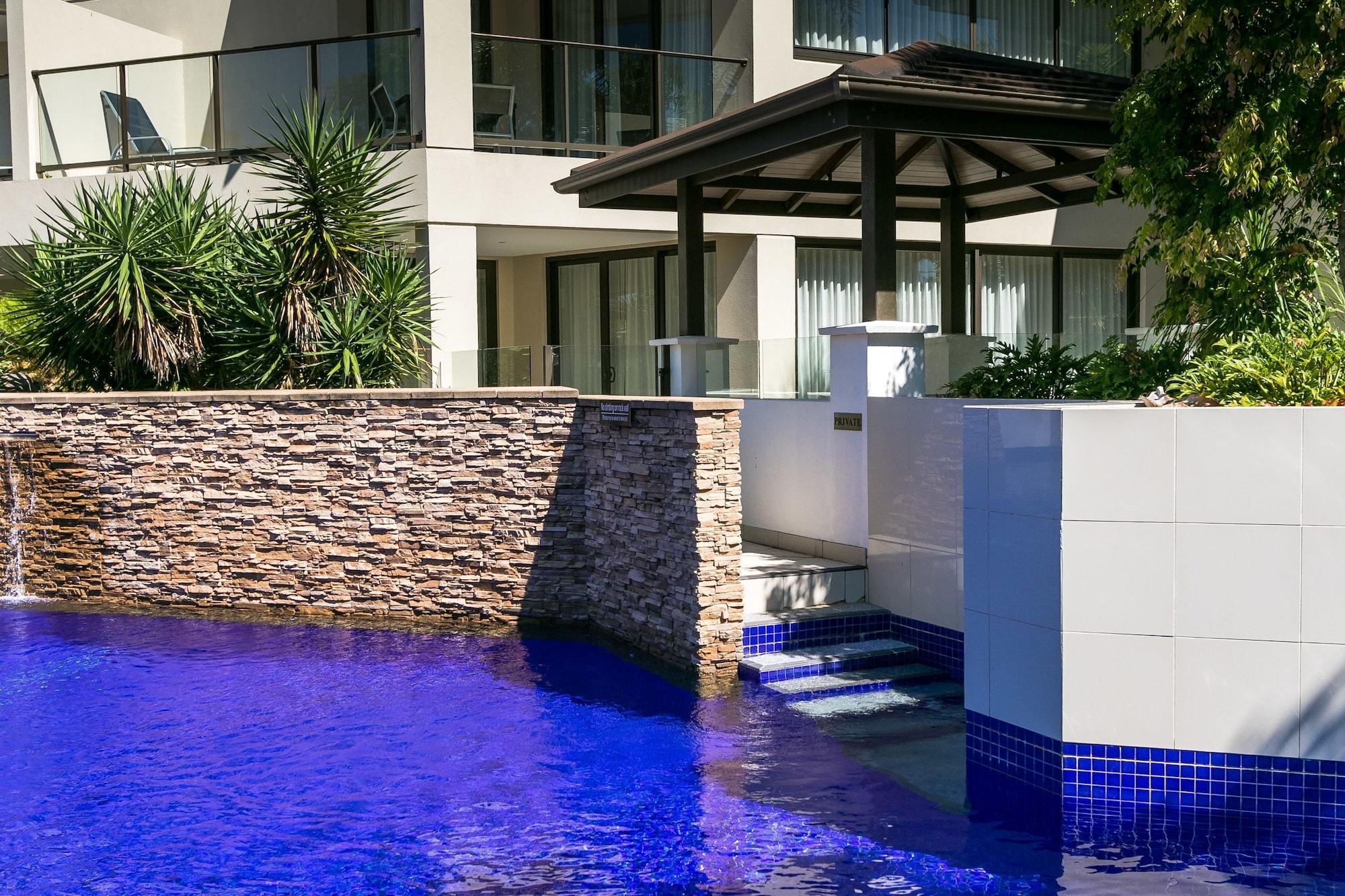 Grand Mercure Allegra Hervey Bay Extérieur photo A pool at the W Hotel, Brisbane