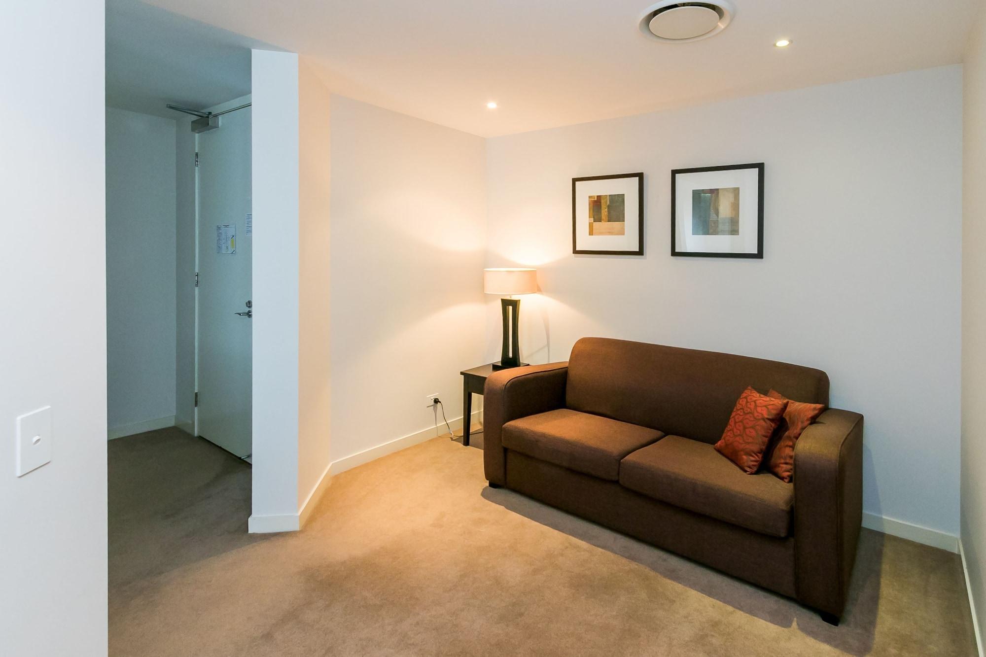Grand Mercure Allegra Hervey Bay Extérieur photo A typical apartment at the University of Western Australia