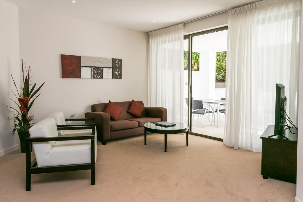 Grand Mercure Allegra Hervey Bay Extérieur photo A living room