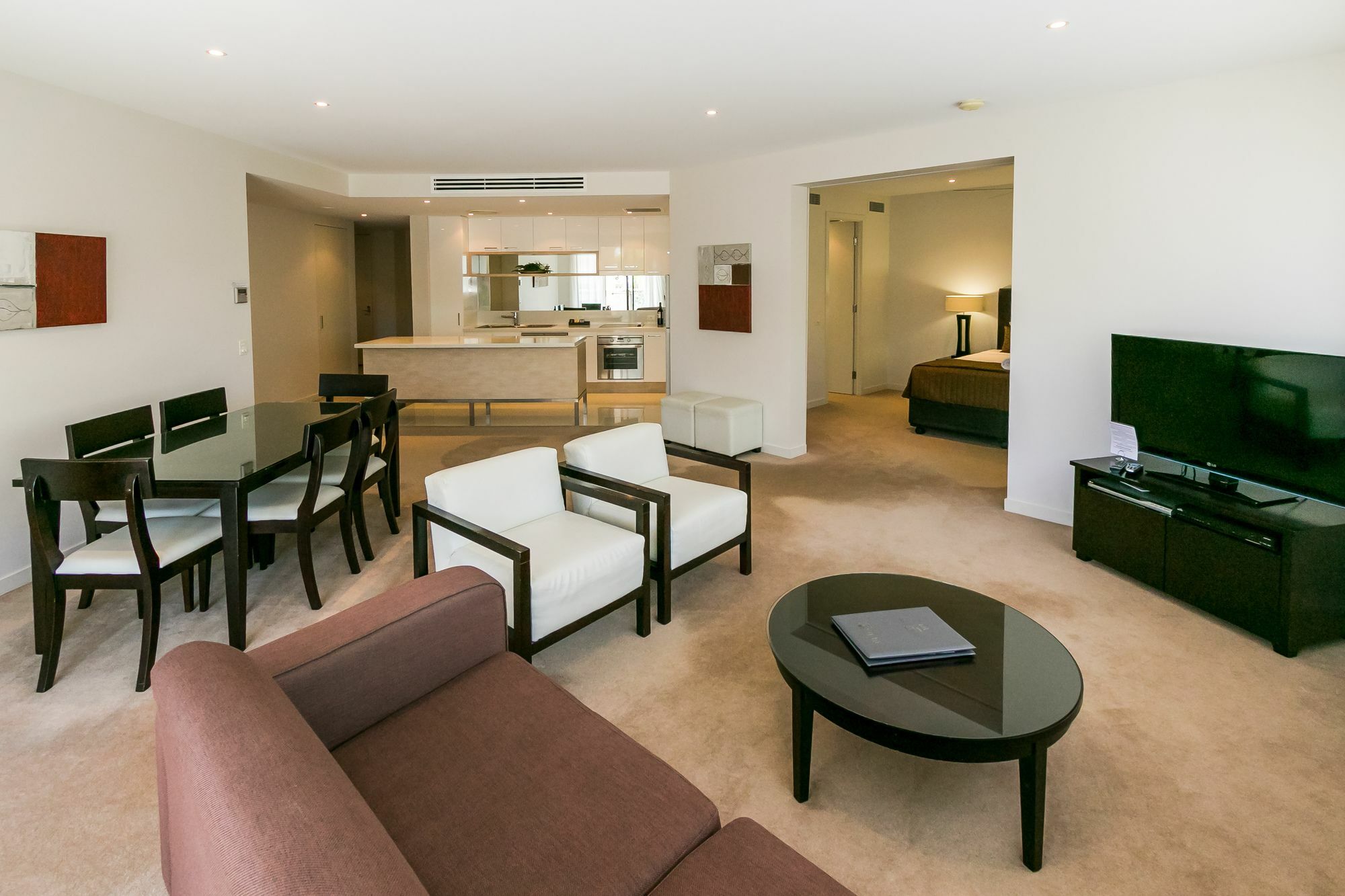 Grand Mercure Allegra Hervey Bay Extérieur photo A typical apartment at the hotel