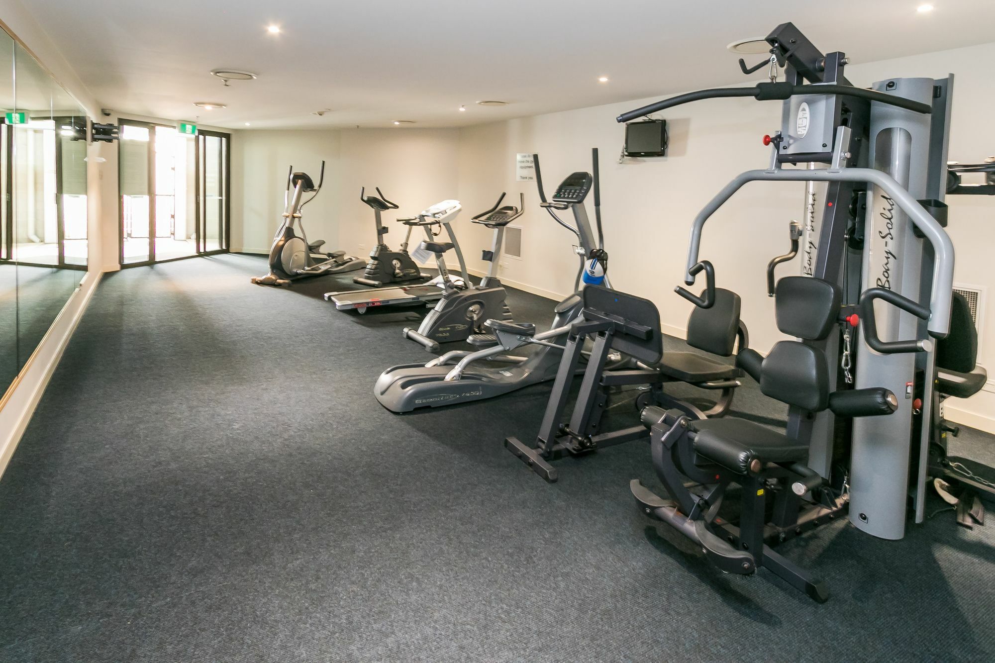Grand Mercure Allegra Hervey Bay Extérieur photo The gym at the hotel
